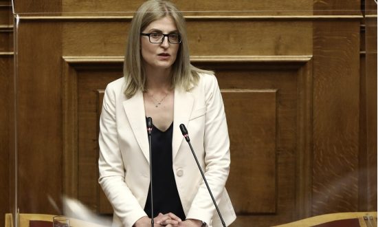 Πρόταση μομφής: Η βουλευτής Αυγέρη του ΣΥΡΙΖΑ σύγκρινε τους νεκρούς της πανδημίας με το Μάτι