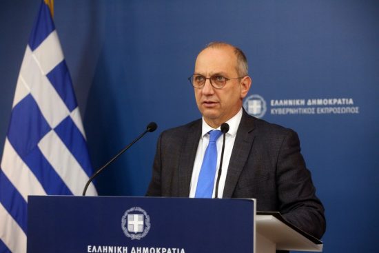 Οικονόμου: Η κυβέρνηση θα μείνει αυστηρά προσηλωμένη στον δρόμο που χάραξε από την πρώτη στιγμή