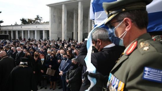 Το «τελευταίο αντίο» στη Μ. Γιαννάκου – Τον επικήδειο εκφώνησε ο πρωθυπουργός Κυρ. Μητσοτάκης