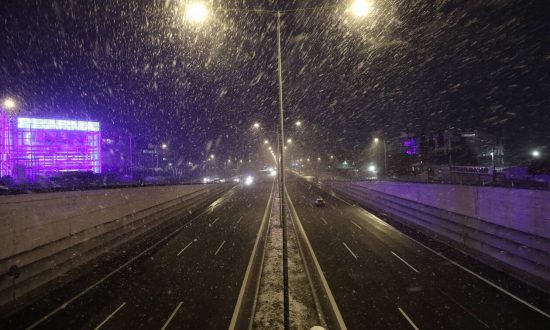 Απαγορεύεται από τις 22:00 η κυκλοφορία βαρέων οχημάτων στην Αττική Οδό