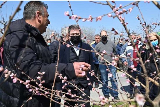 Νίκος Ανδρουλάκης από Βέρροια: Μείωση του ΕΦΚ στο πετρέλαιο και πλαφόν στη ρήτρα προσαρμογής για να αντέξουν οι αγρότες