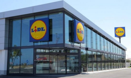 «Παράθυρο» για να δημοσιεύει νούμερα η Lidl