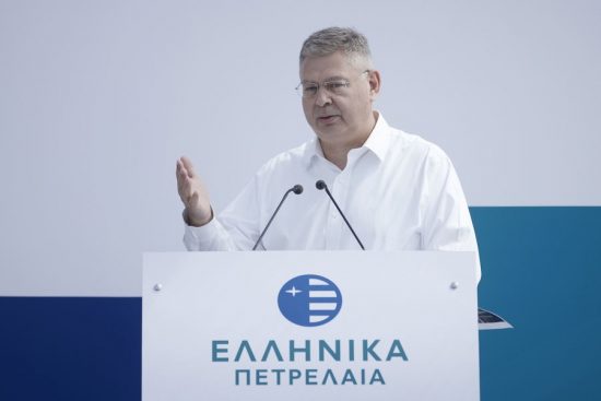 ΕΛΠΕ: Στην πρίζα το μεγαλύτερο φωτοβολταϊκό της Νοτιοανατολικής Ευρώπης – Ποιες χώρες του εξωτερικού και ποιες μορφές ενέργειας εξετάζουν