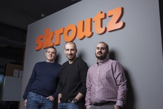 Skroutz: Γιατί το marketplace χάνει συνεργάτες εμπόρους