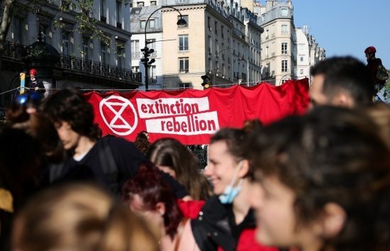 Γαλλία: Ακτιβιστές της Extinction Rebellion έκλεισαν μεγάλες λεωφόρους του Παρισιού