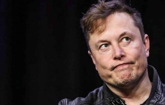 Τα τιτιβίσματα του Elon Musk έφεραν απώλειες 12 δισ. δολαρίων σε μία ημέρα