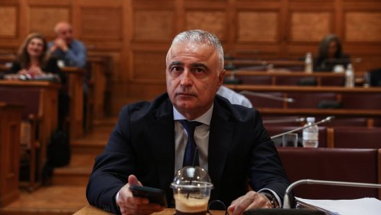 Εξεταστική για υποκλοπές: Μήνυση στην Αυγή για το παραποιημένο έγγραφο της ΕΥΠ από τον Τσαβδαρίδη