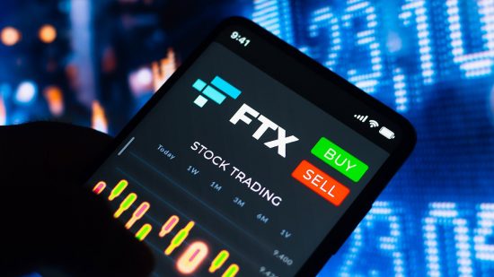 Crypto: Βαθαίνει η πτώση για το Solana και το FTX Token – Πώς αντέδρασαν τα ανταλλακτήρια