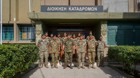 Επίσκεψη Φλώρου στην έδρα της ΕΛΔΥΚ: Αποφασισμένοι όσο ποτέ άλλοτε