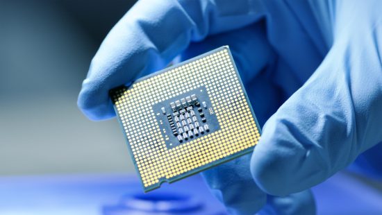 Άδικοι οι αμερικανικοί περιορισμοί για τα chip λέει η Κίνα – Έτοιμη να ακολουθήσει τα μέτρα η Ταϊβάν