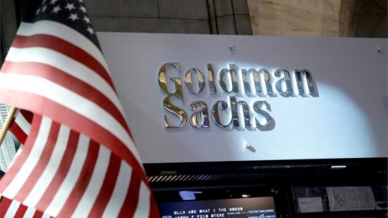 Goldman Sachs: Αναβαθμίζει τη στάση της στις μετοχές σε ουδέτερη για το επόμενο τρίμηνο