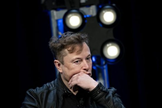 Elon Musk: Δουλεύω από το πρωί μέχρι το βράδυ, επτά ημέρες την εβδομάδα