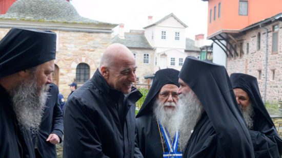 Δένδιας: Το ενδιαφέρον της κυβέρνησης για το Άγιο Όρος είναι μεγάλο και διαρκές