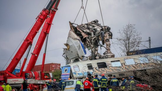 Τραγωδία στα Τέμπη: Δωρεάν διαμονή για τους συγγενείς των θυμάτων και τραυματιών από το ΞΕΕ