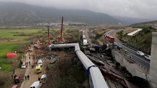 Τέμπη: Δύο συγγενείς των θυμάτων καταθέτουν στην ανακρίτρια Λάρισας