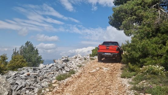 Οδηγούμε στην Ελλάδα το νέο Ford Ranger Raptor! (video)