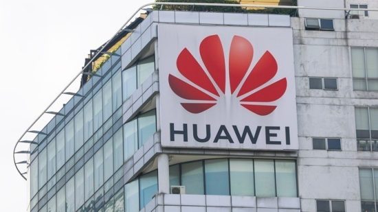 Huawei: Αντίθετη με τη σύσταση της Ευρωπαϊκής Επιτροπής