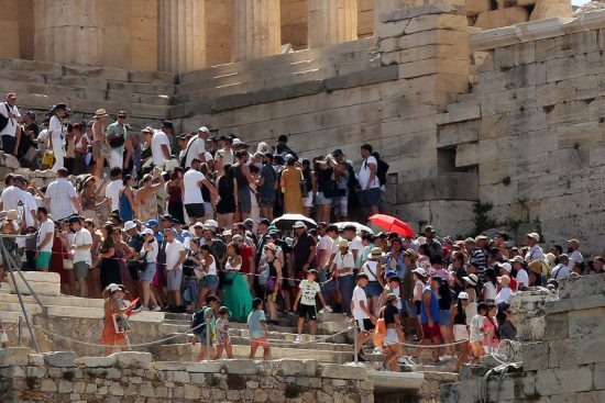 ΥΠ.ΠΟ: Κλειστός λόγω καύσωνα ο Αρχαιολογικός χώρος της Ακρόπολης από τις 12 το μεσημέρι έως τις 5 το απόγευμα