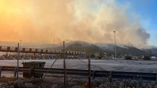 Φωτιά στο Λουτάκι: Αποκαταστάθηκε η κυκλοφορία στην Αθηνών-Κορίνθου