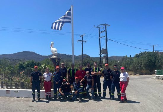 Φωτιές στη Ρόδο: Συγκινεί η ζωγραφιά που δώρισε ένα κορίτσι στους Σλοβάκους πυροσβέστες