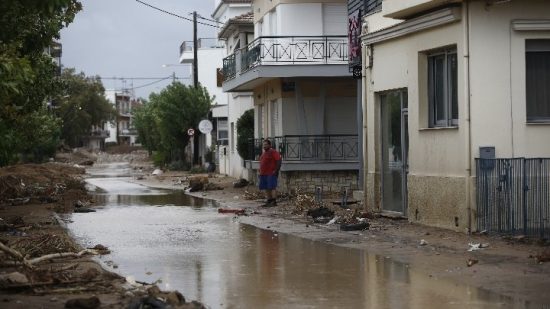 Λαμία: Απαγορεύτηκε η κυκλοφορία-Μήνυμα από το 112