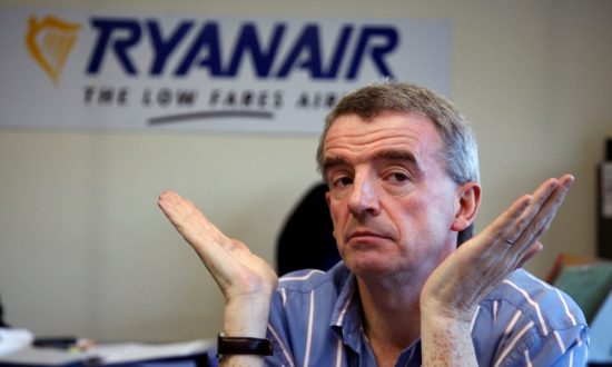 Ryanair: Παράνομο το πλαφόν στις τιμές των αεροπορικών εισιτηρίων στην Ιταλία