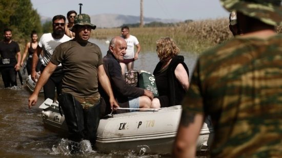 Στις 2.235 οι διασώσεις και απεγκλωβισμοί πολιτών από τις Ένοπλες Δυνάμεις στη Θεσσαλία