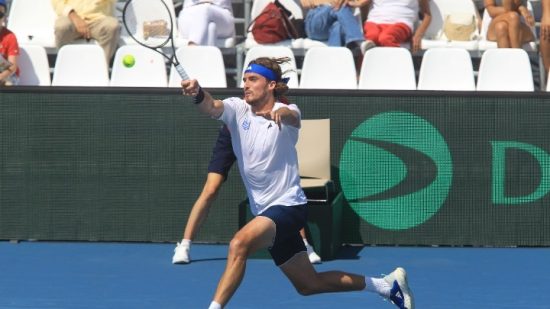 Davis Cup: Νίκη με ανατροπή πέτυχε ο Τσιτσιπάς