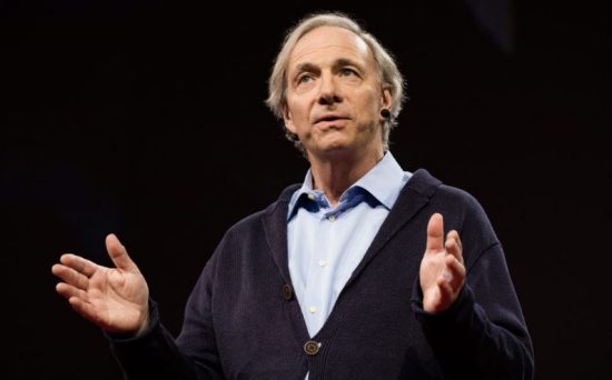 Ray Dalio: Επιθυμείτε να επενδύσετε στο AI; – H Νο1 συμβουλή του Αμερικανού δισεκατομμυριούχου