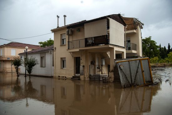 Κακοκαιρία Elias: Δύσκολη νύχτα στον Βόλο, χιλιάδες κάτοικοι χωρίς ρεύμα – Ώρες αγωνίας σε Πήλιο, Θεσσαλία και Εύβοια