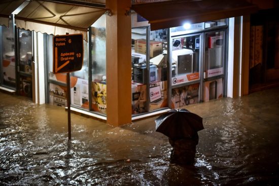 Τεράστιες καταστροφές από την κακοκαιρία Elias: Αγνώριστος ο Βόλος – 112 για απαγόρευση της κυκλοφορίας σε τέσσερις περιοχές της Βόρειας Εύβοιας