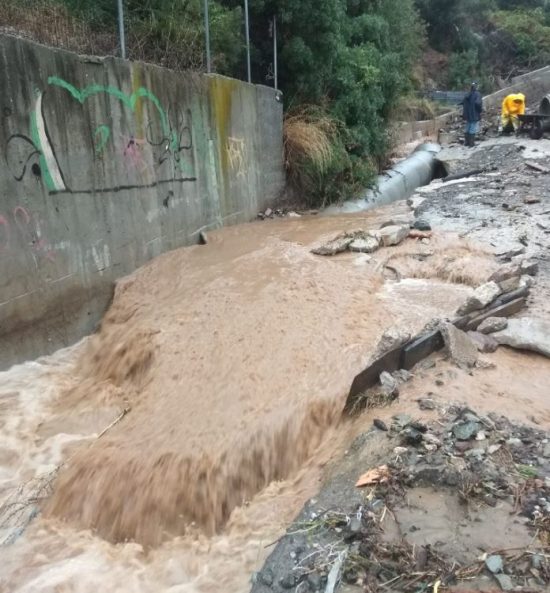 Απαγόρευση κυκλοφορίας σε Ασμήνι, Πευκί, Αρτεμίσιο και Γούβες Ευβοίας – Μήνυμα του 112 στους κατοίκους