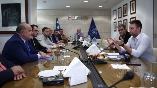 Κασσελάκης: Συνάντηση με εκπροσώπους της ΓΣΕΒΕΕ και του Εμπορικού Συλλόγου Αθήνας