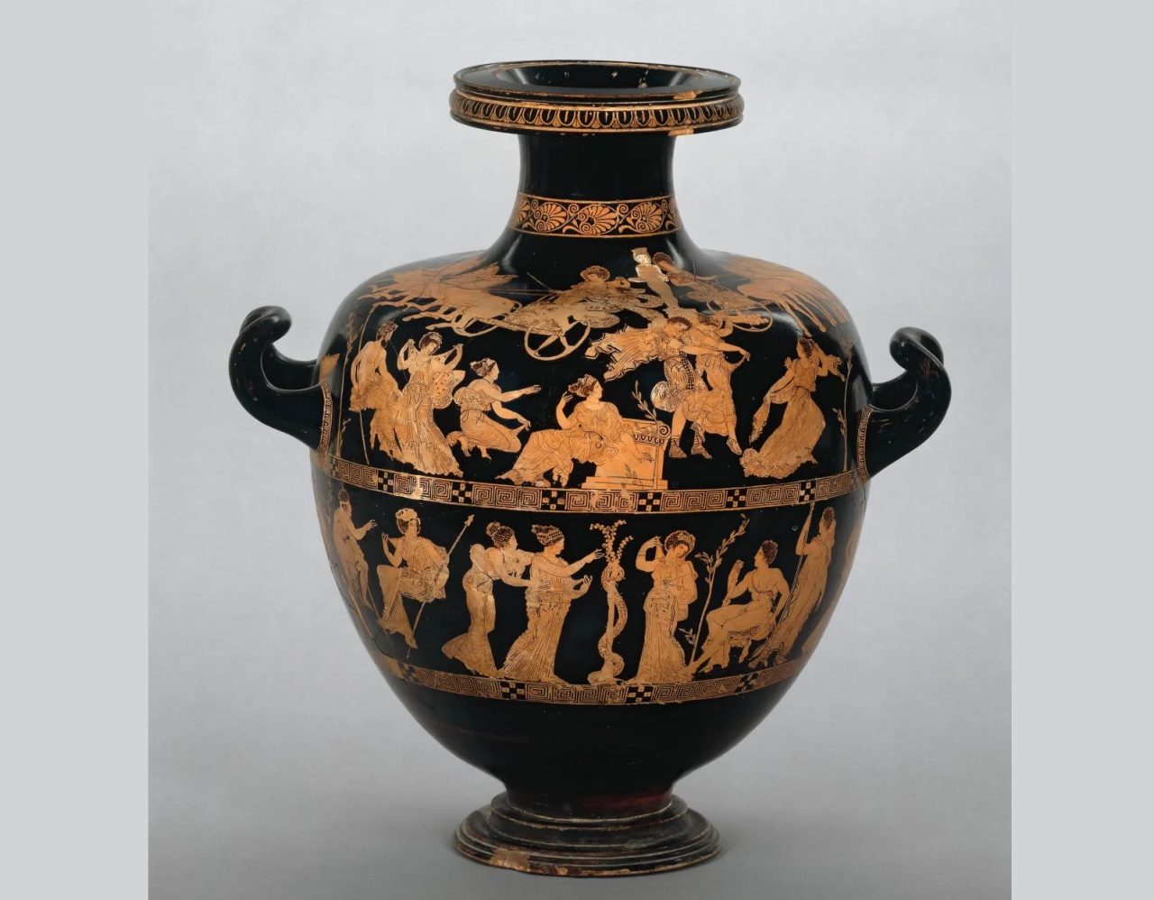 Η υδρία του «ζωγράφου του Μειδία» (περ.420 π.Χ.) από το Βρετανικό Μουσείο