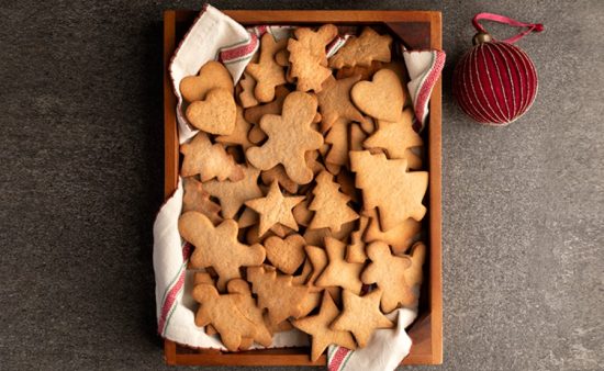 Gingerbread cookies με μέλι από τον Άκη Πετρετζίκη