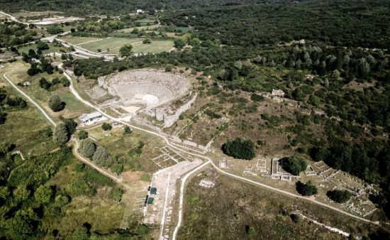 Αγωνίες και ερωτήματα των ανθρώπων δυόμισι χιλιετίες πριν – Από τη Δωδώνη στο Εθνικό Αρχαιολογικό Μουσείο