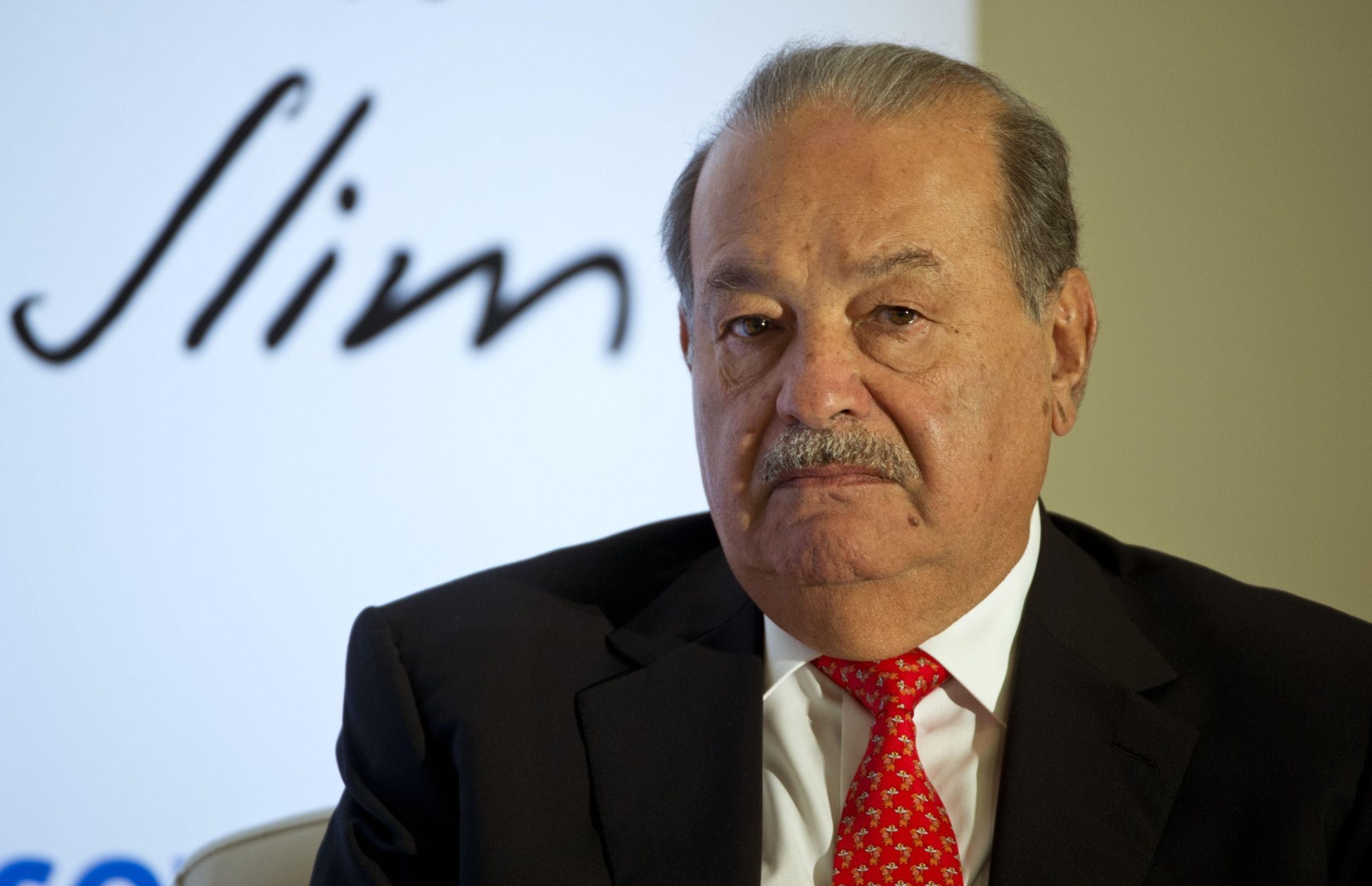 Carlos Slim: Ο μεγιστάνας που φλερτάρει (ξανά) με το top ten των δισεκατομμυριούχων