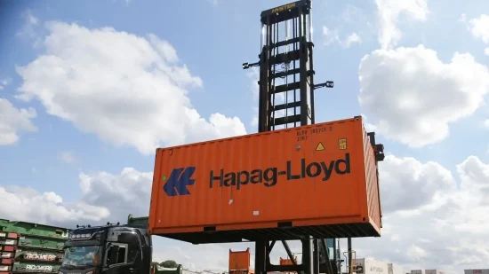 Η γερμανική Hapag-Lloyd θα συνεχίσει να αποφεύγει το Σουέζ για άλλη μια εβδομάδα