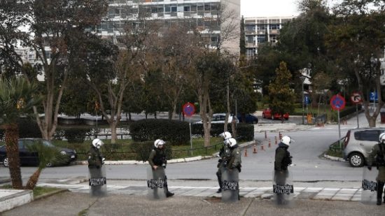 Εκκενώθηκε η κατάληψη στο ΑΠΘ μετά από αστυνομική επιχείρηση