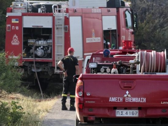 Υπό μερικό έλεγχο η φωτιά στην Περιφερειακή Αιγάλεω