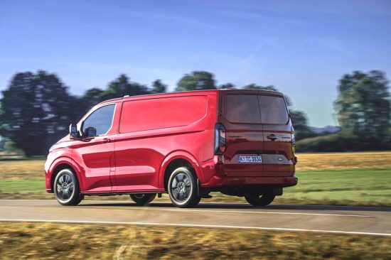 Ford Transit Custom: Ετοιμοπαράδοτο μέσω Ford Lease!