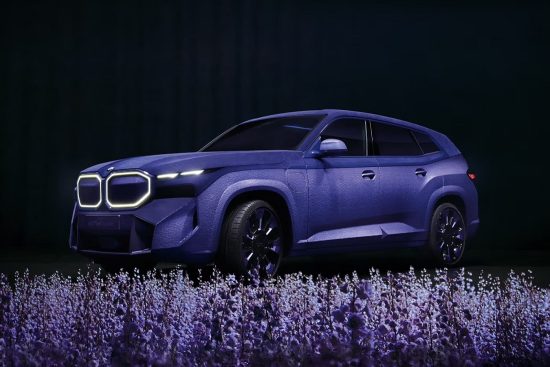 Η BMW παρουσιάζει το πρώτο της high fashion αυτοκίνητο, εμπνευσμένο από τη Naomi Campbell