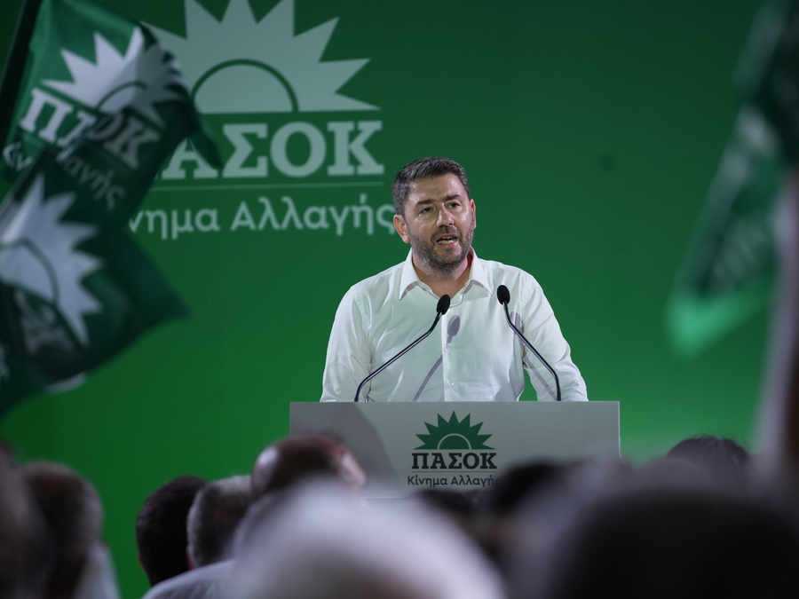 Ο Νίκος Ανδρουλάκης μιλά στο Ηράκλειο