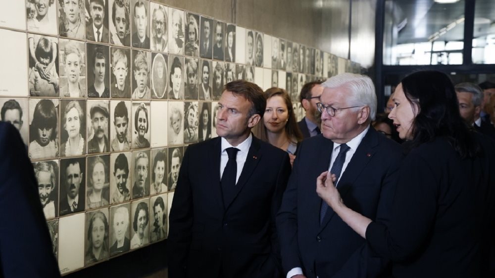 Ο Γάλλος πρόεδρος Εμανουέλ Μακρόν απέτισε φόρο τιμής στα θύματα του Ναζισμού στην Τυλ