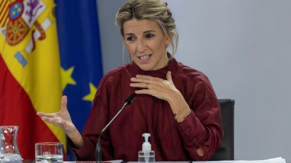 Η Γιολάντα Ντίαθ, η δεύτερη αντιπρόεδρος της ισπανικής κυβέρνησης και επικεφαλής του ακροαριστερού κινήματος Sumar