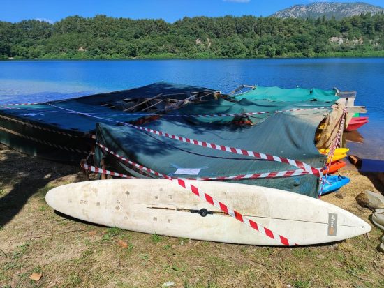 Ξηλώθηκαν οι παράνομες κατασκευές στη Λίμνη Ζηρού – Συντονισμένη επέμβαση στο «στολίδι» της Πρέβεζας