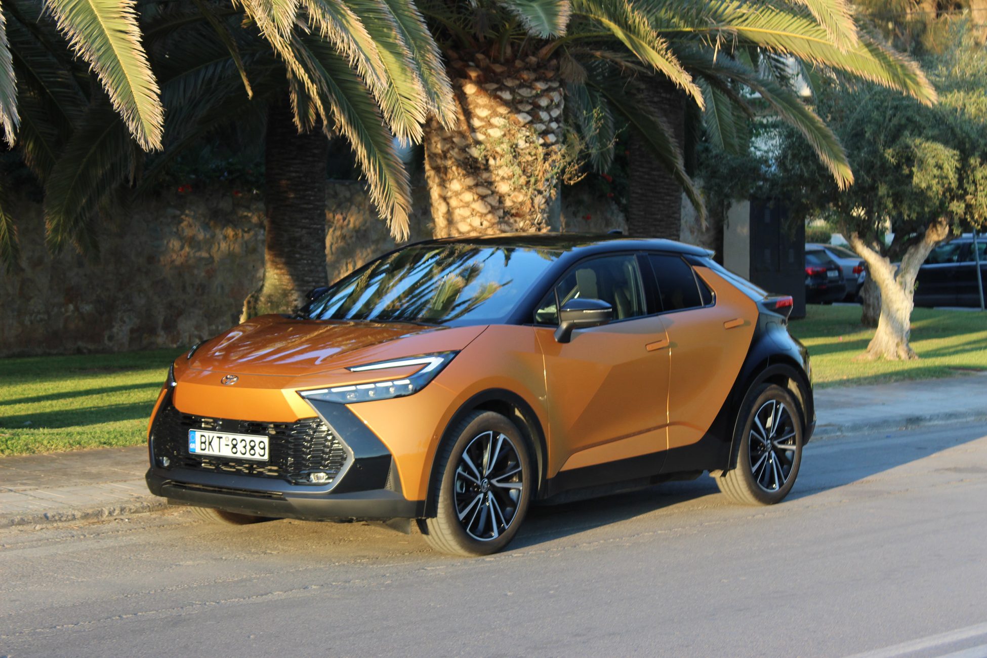 Οδηγούμε το επαναφορτιζόμενο Toyota C-HR