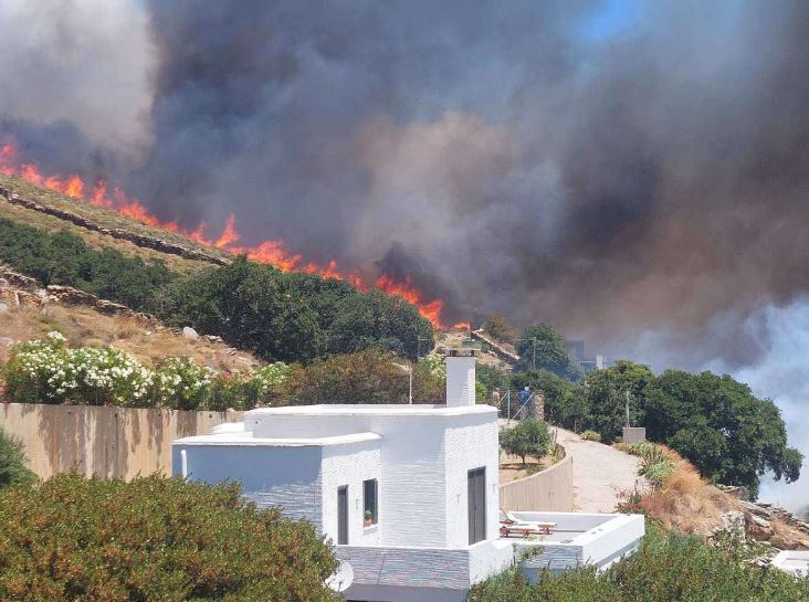 Φωτιά στην Άνδρο 