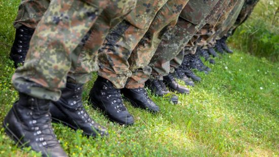 Γερμανία: Ναι από τον Γενικό Επιθεωρητή της Bundeswehr στην στράτευση των γυναικών