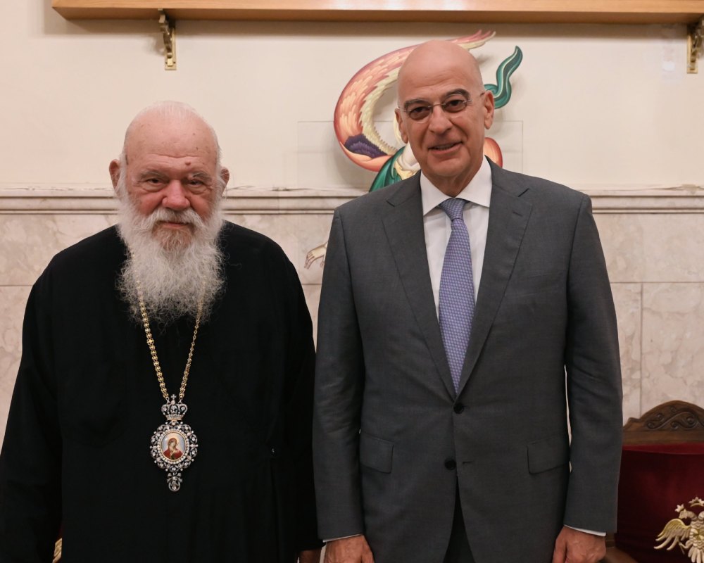 ο υπουργός Εθνικής Άμυνας Νίκος Δένδιας με τον Αρχιεπίσκοπο Αθηνών και πάσης Ελλάδος κ.κ. Ιερώνυμο